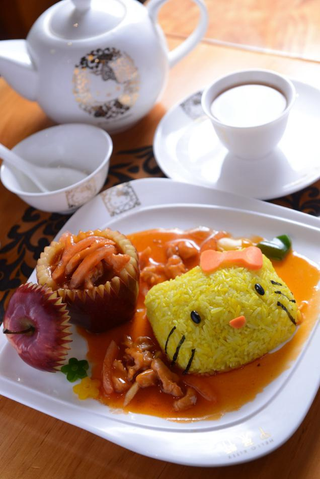 Illustration for article titled Try the Hello Kitty Dim Sum in Hong Kong